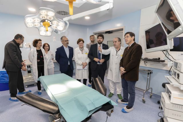 López Miras: La remodelación del área quirúrgica del hospital de Caravaca permitirá realizar unas 300 operaciones más al año - 1, Foto 1