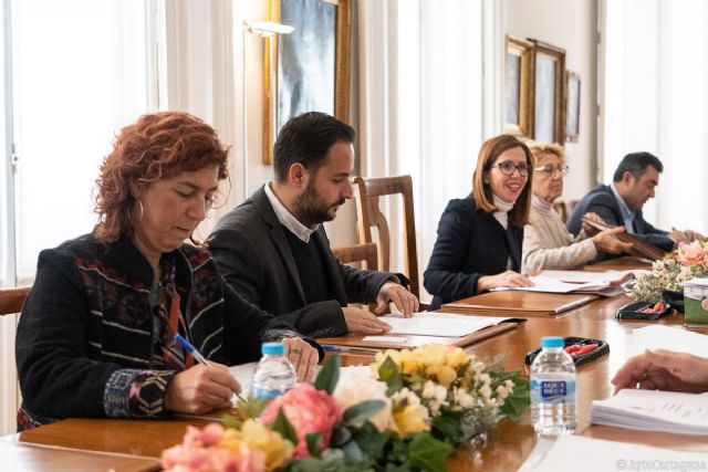 La Junta de Gobierno acuerda la cesión de parte del antiguo colegio de Villalba a Asteamur - 1, Foto 1