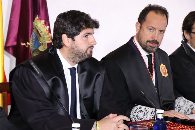 López Miras asiste al acto de toma de posesión del decano del Colegio de Abogados de Lorca y de su junta directiva - 1, Foto 1