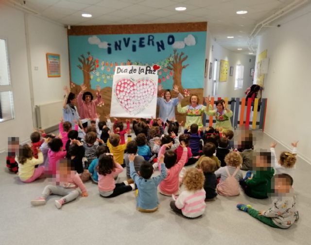 La paz empieza con una sonrisa - 2, Foto 2