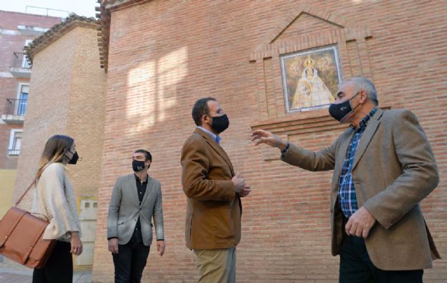 El Ayuntamiento realiza una intervención con cientos de flores mimosas en los espacios verdes de Santa Eulalia - 3, Foto 3