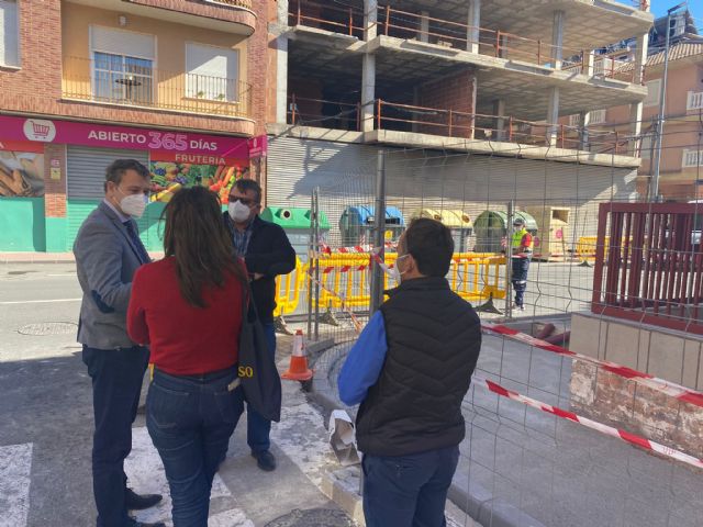 La calle Mayor de Los Dolores será más segura y accesible para sus vecinos - 1, Foto 1