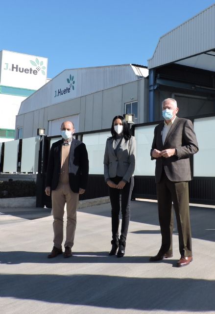 Valle Miguélez y Joaquín Gómez visitan las instalaciones de la empresa murciana J. Huete International - 1, Foto 1