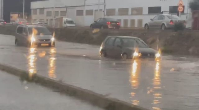 El Grupo Socialista pedirá en el Pleno el estudio de la construcción de un tanque de tormentas que pueda restar presión a las aguas que desembocan en la carretera de Villena y provocan las inundaciones - 1, Foto 1