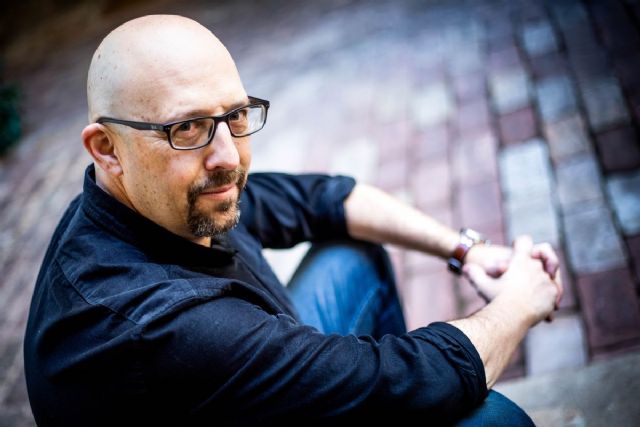 El encuentro con Santiago Álvarez, autor de ´La ciudad de la memoria´, se realizará de manera semipresencial - 1, Foto 1