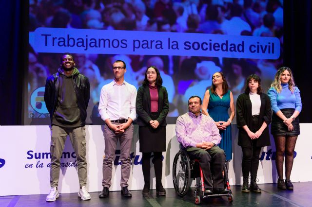 El partido político Futuro inicia la campaña ilusiónate plantando mil semillas en España - 1, Foto 1