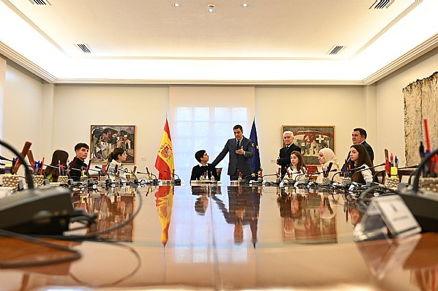 Niños, niñas y adolescentes se reúnen con Pedro Sánchez para exponer sus preocupaciones y compartir sus propuestas - 1, Foto 1