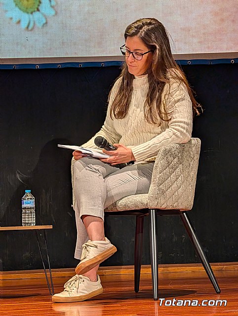 Laura Acosta convierte su duelo perinatal en voz colectiva con Tu hueco en mi vientre, Foto 5