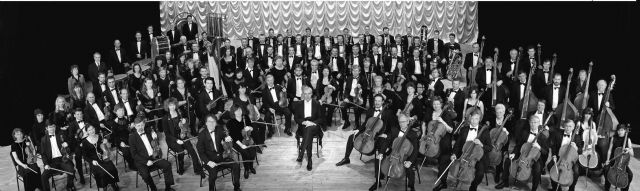 El Auditorio Víctor Villegas recibe mañana a la Orquesta Filarmónica de Novosibirsk y a la violinista Alena Baeva - 1, Foto 1