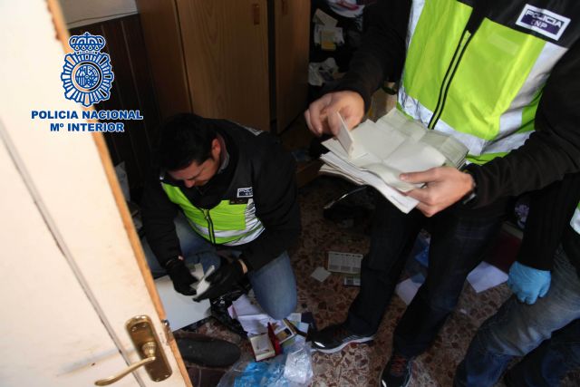 La Policía Nacional desarticula una red internacional responsable de múltiples estafas por valor de 2,5 millones de euros - 2, Foto 2