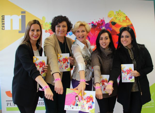 El Ayuntamiento de Puerto Lumbreras presenta el programa 'Marzo, mes de la mujer' con la artista Marlène Morreaue - 1, Foto 1