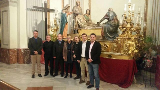 Noelia Arroyo visita en San Bartolomé a la Cofradía del Santo Sepulcro de Murcia - 1, Foto 1