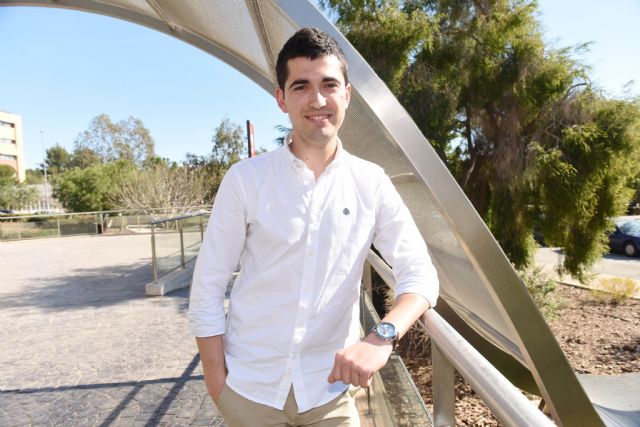 Alumno de la Universidad de Murcia, número 1 en el examen MIR - 3, Foto 3