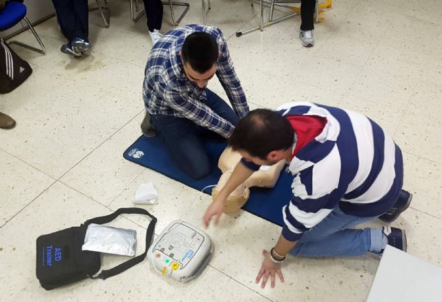 Las Torres de Cotillas ya ha formado a 40 monitores deportivos en el manejo de desfibriladores semiautomáticos - 2, Foto 2