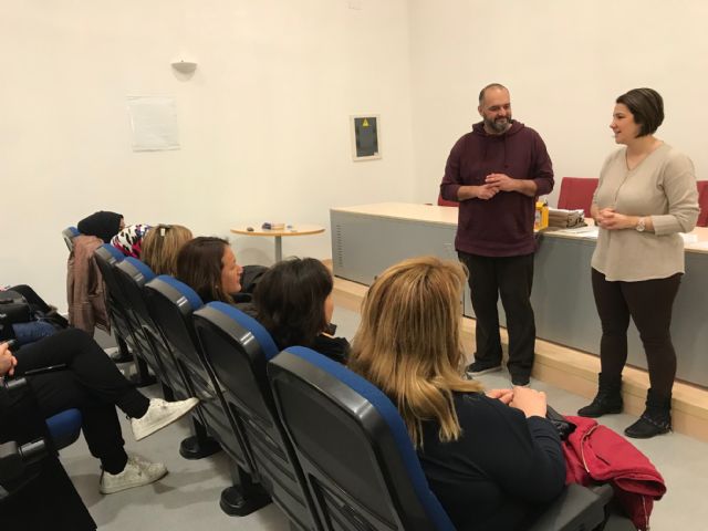 Formación de las familias, uno de los fines de la Escuela de Madres y Padres del municipio - 3, Foto 3