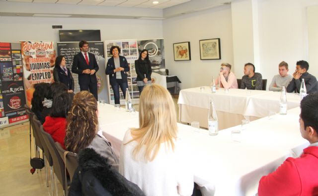 28 personas reciben el certificado profesional de operaciones básicas de cocina, restaurante y bar - 2, Foto 2