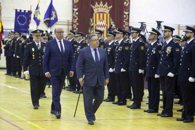 Zoido: Hemos hecho una propuesta de acuerdo histórica para la equiparación salarial, algo que ningún Gobierno había planteado con hechos hasta ahora - 4, Foto 4