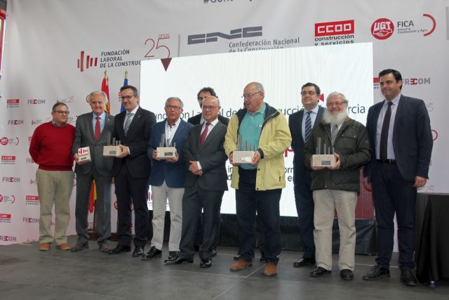 El consejero de Hacienda y Administraciones clausura el acto del 25 aniversario de la Fundación Laboral de la Construcción - 1, Foto 1