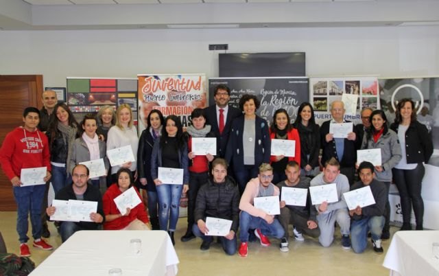 Turismo certifica la profesionalidad a 29 desempleados de Puerto Lumbreras en operaciones básicas de restaurante y cocina - 1, Foto 1