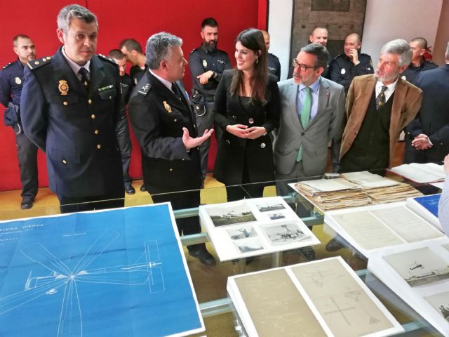 La colaboración de la Comunidad con la Policía Nacional permite recuperar la documentación del autogiro de Juan de la Cierva y Codorniú - 1, Foto 1