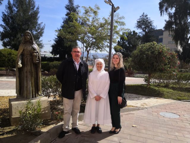 La Hermanitas de los Pobres beneficiarias de la ayuda de la plantilla de Aguas de Murcia - 1, Foto 1