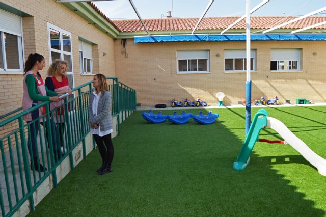 El Ayuntamiento renueva el suelo de los patios de la escuela infantil municipal Virgen de la Salceda - 2, Foto 2