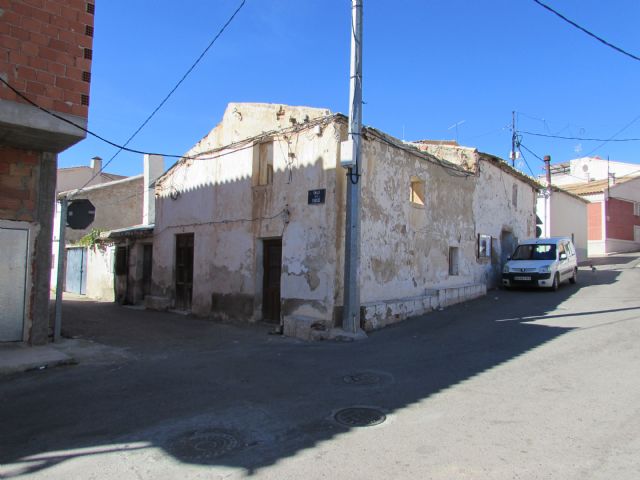 La actuación de los servicios técnicos de Urbanismo permitió el pasado año el cumplimiento de 139 órdenes de ejecución en inmuebles que presentaban riesgos contra la vía pública - 1, Foto 1