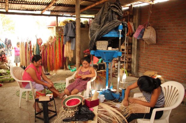 Las artesanas de Piura en Perú mejoran sus condiciones laborales gracias a un proyecto de cooperación internacional al desarrollo - 1, Foto 1