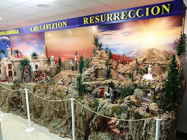 Componentes de la Peña Cultural Huertana La Tinaja de la Ciudad de Murcia visitan la Exposición Permanente de Dioramas de la Pasión de Las Torres de Cotillas - 3, Foto 3