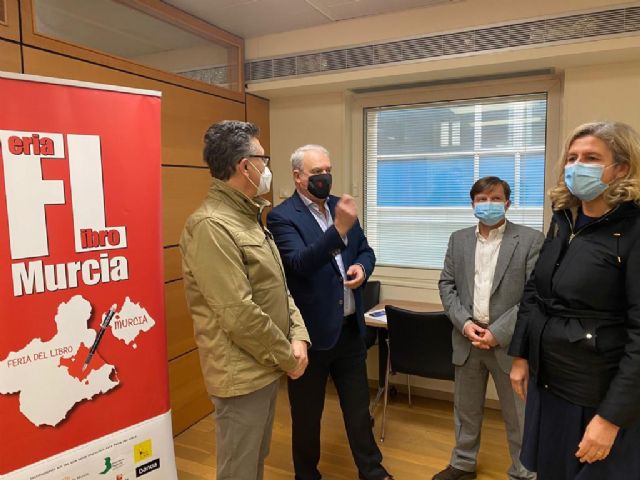 Abierto el plazo para participar en el concurso del diseño del cartel anunciador de la IV Feria del Libro - 1, Foto 1