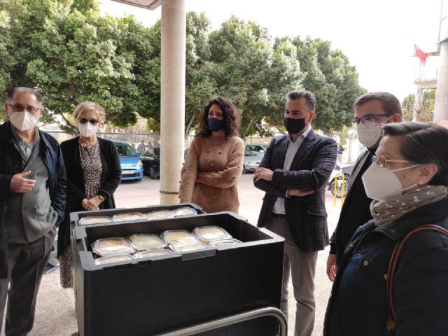 Sesenta familias vulnerables recibirán las comidas elaboradas por la Escuela de Hostelería y Turismo del IES La Flota - 1, Foto 1