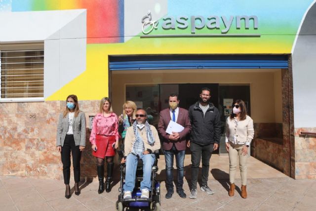 Una obra del artista murciano Ángel Toren decora la fachada de Aspaym - 3, Foto 3