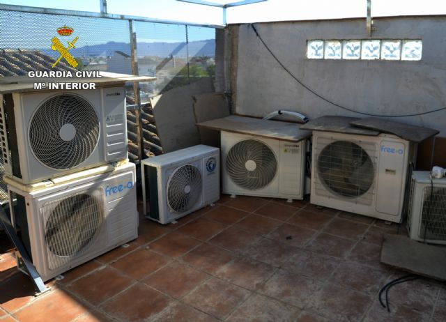 La Guardia Civil desmantela en Murcia una plantación de marihuana tipo indoor - 1, Foto 1