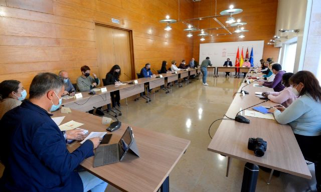 El Ayuntamiento pone a disposición de la ciudadanía un servicio directo de atención al refugiado para recibir ayudas - 2, Foto 2