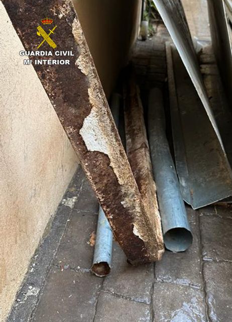 La Guardia Civil detiene a dos personas por la sustracción de material metálico y herramientas en una finca de Caravaca de la Cruz - 4, Foto 4