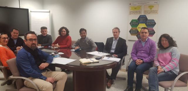 Salud aborda con el Colegio Oficial de Odontólogos el desarrollo de acciones para mejorar la utilización de antibióticos - 1, Foto 1