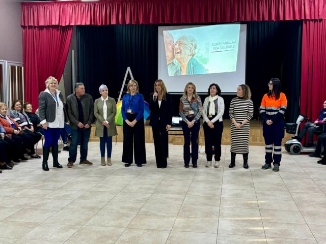 Medio centenar de personas mayores participan en la primera Aula de Experiencia de este 2025 organizada por el Servicio de Teleasistencia del Ayuntamiento de Murcia - 2, Foto 2