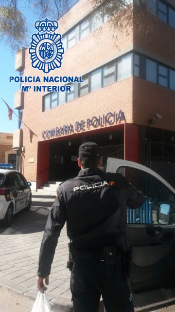 La Policía Nacional desmantela un punto de venta de sustancia estupefaciente a pequeña escala - 1, Foto 1
