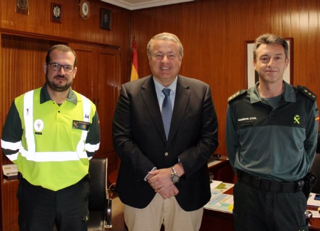 Fomento y la Guardia Civil trabajarán de manera conjunta para mejorar la coordinación de la inspección en el transporte por carretera - 1, Foto 1
