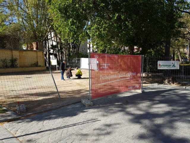 Comienzan las obras de creación de un sendero peatonal que conectará el jardín de Salitre de Murcia y el Huerto López Ferrer - 1, Foto 1