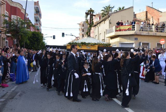 El blanco y la alegría del Domingo de Resurrección cierra la Semana Santa torreña - 1, Foto 1