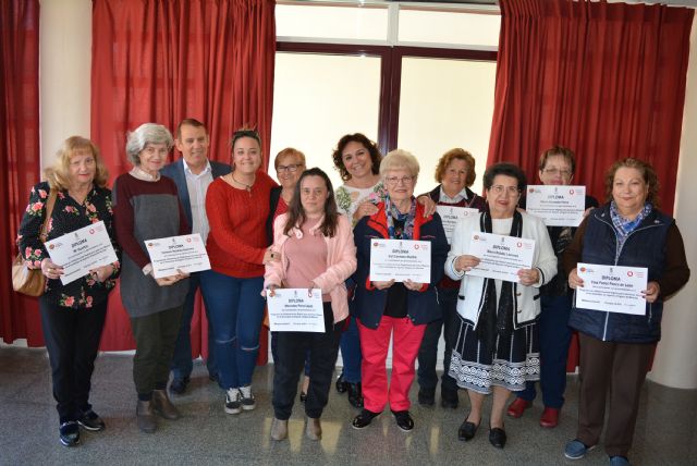 Concluye el proyecto de Alfabetización digital en dispositivos móviles para mayores - 1, Foto 1