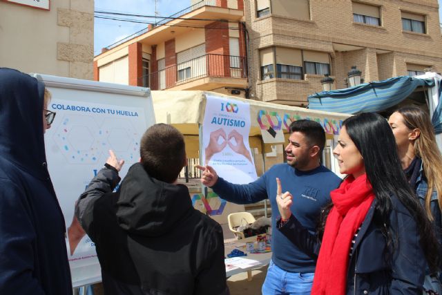 Puerto Lumbreras se ilumina de azul por el Día Mundial del Autismo - 1, Foto 1