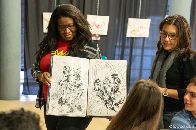 La dibujante estadounidense, Alitha Martínez, impartió un taller sobre creación de cómics en Cartagena - 1, Foto 1