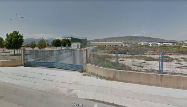 Los vestuarios de las instalaciones deportivas del parque industrial de Alhama, a disposicin de los transportistas, Foto 1