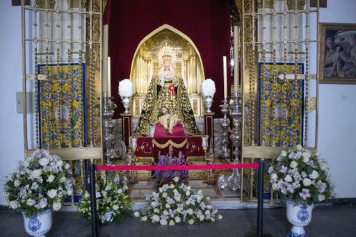 A pesar de la tristeza, la Hermandad de la Soledad de Alcalá del Río insiste en aprender de esta situación e interioriza la oración - 2, Foto 2
