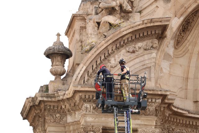 Huermur denuncia la nueva caída de cascotes de la Catedral de Murcia - 1, Foto 1