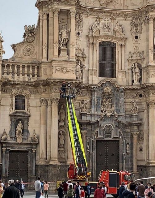 Huermur denuncia la nueva caída de cascotes de la Catedral de Murcia - 2, Foto 2