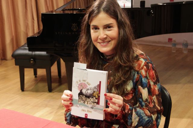 Patricia Morueco presenta su libro “Silencio poético” en la SGAE - 3, Foto 3