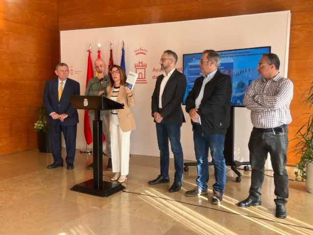 Educación incide en la prevención del acoso escolar con un ciclo de actividades que incluye una charla de alumnos con el escritor de Invisible, Eloy Moreno - 2, Foto 2